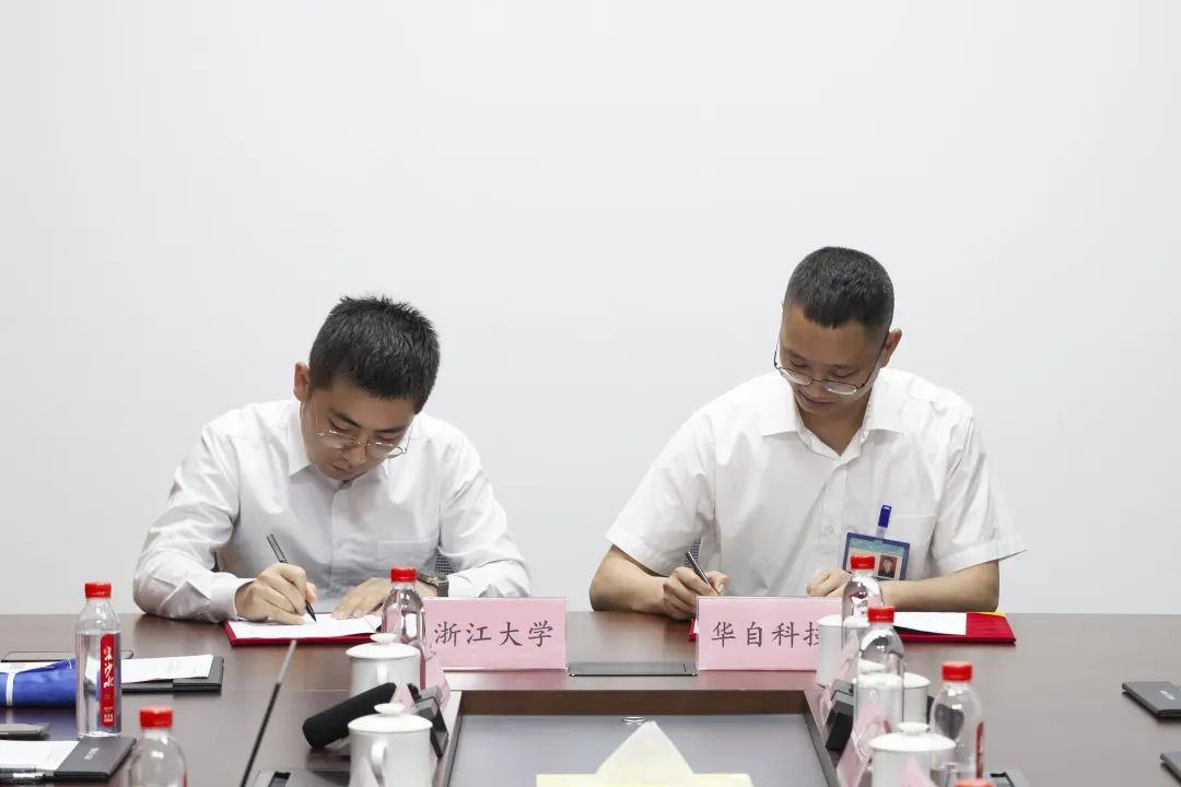 亚傅yabosports官网手机版