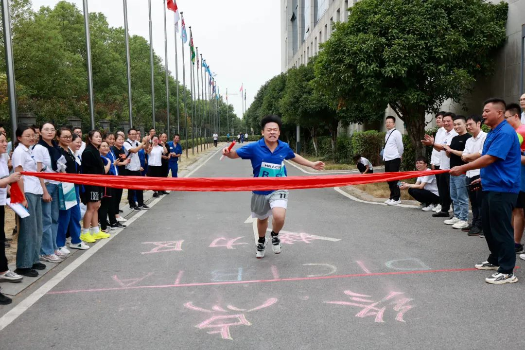 亚傅yabosports官网手机版
